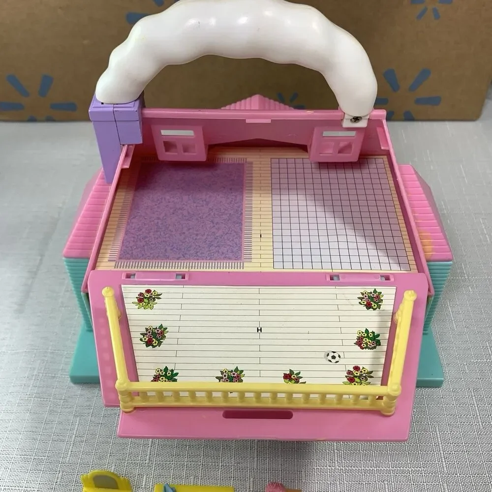Blue Box Toys Tiny Dream Carry Along Mini Dollhouse Some Furniture 1990s